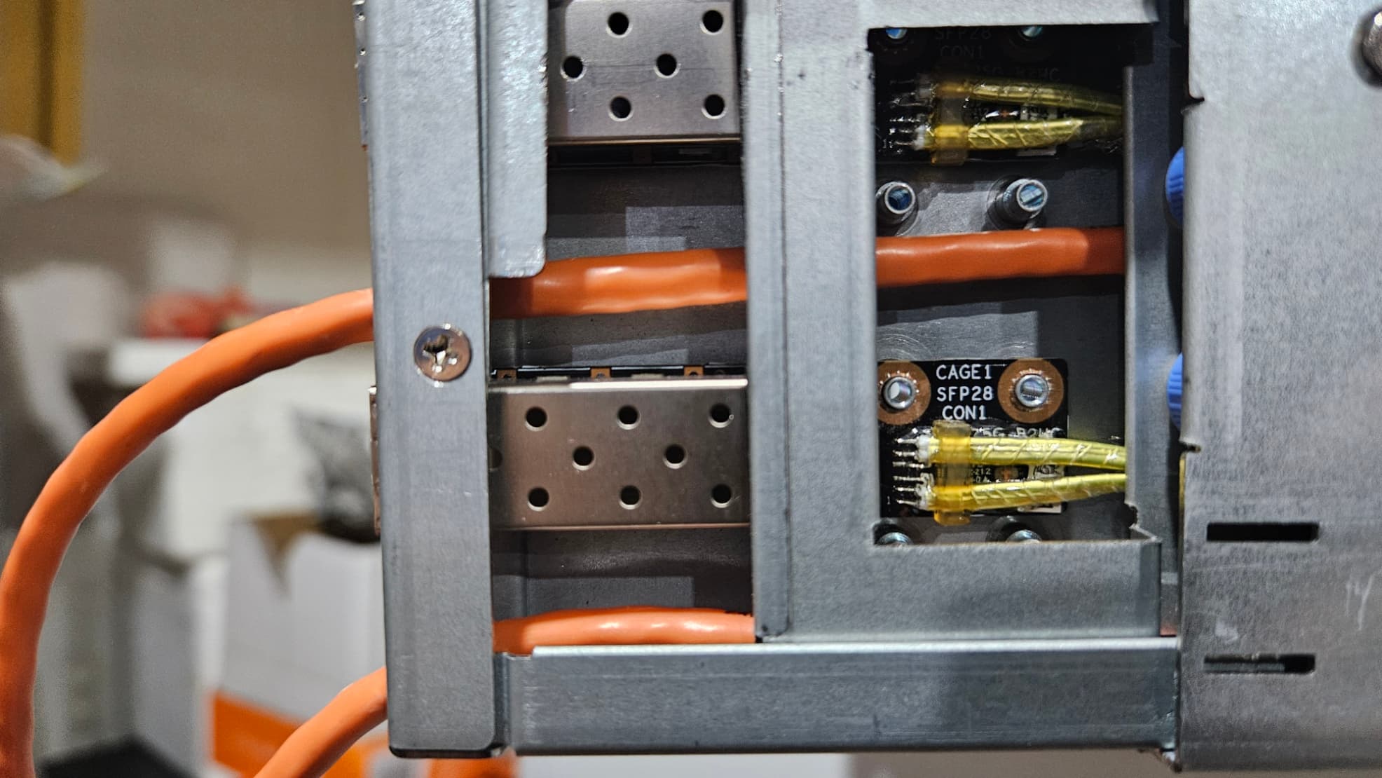 ASUS RS620SA-E10-RS12 Custom SFP28 Cables